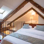 Miss Sophie's Charles Bridge Hotel Prag