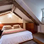 Miss Sophie's Charles Bridge Hotel Prag