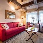 Miss Sophie's Charles Bridge 4*