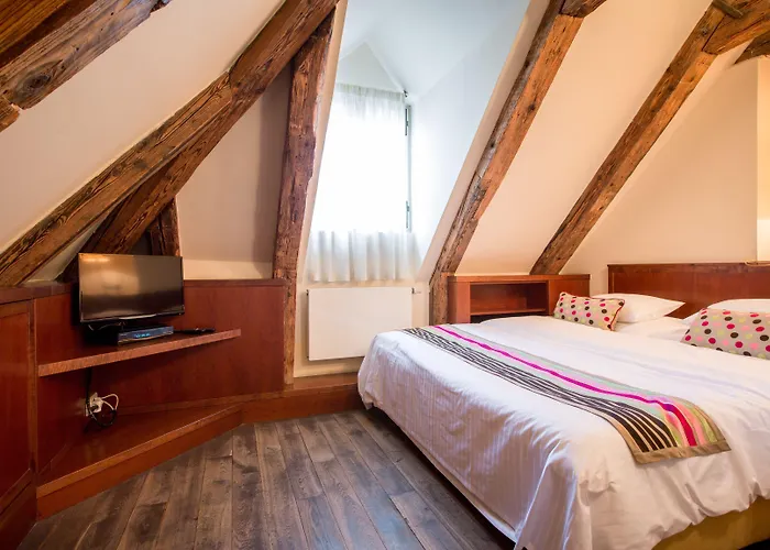 Miss Sophie's Charles Bridge Hotel 4*