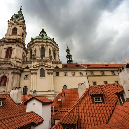 Miss Sophie's Charles Bridge 4*
