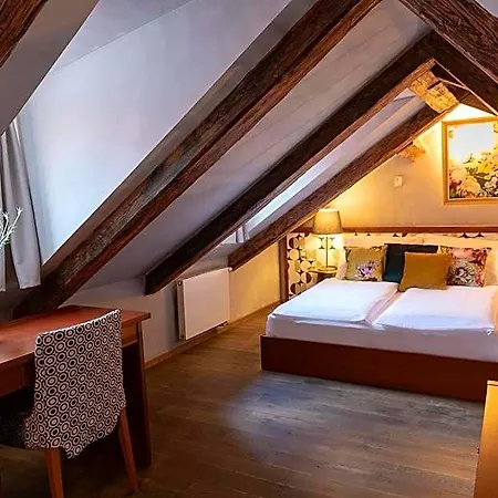 Miss Sophie's Charles Bridge Hotel 4*