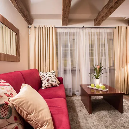 Miss Sophie's Charles Bridge 4*