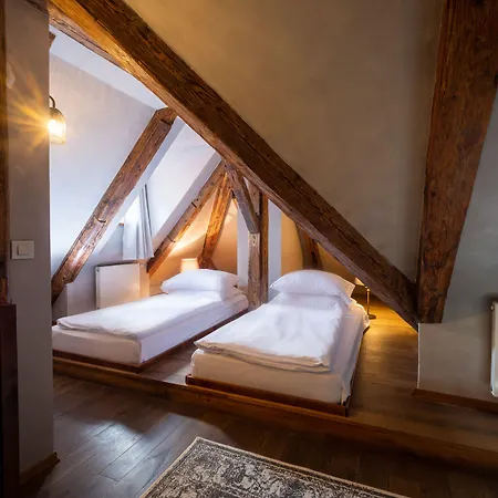 Miss Sophie's Charles Bridge 4*
