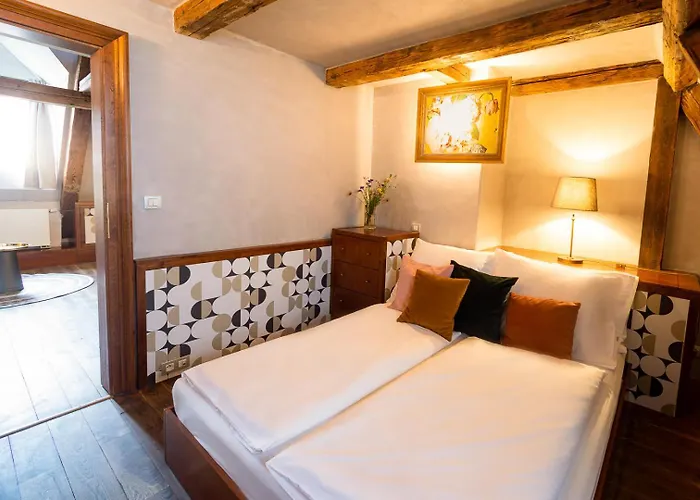 Miss Sophie's Charles Bridge 4* Praga