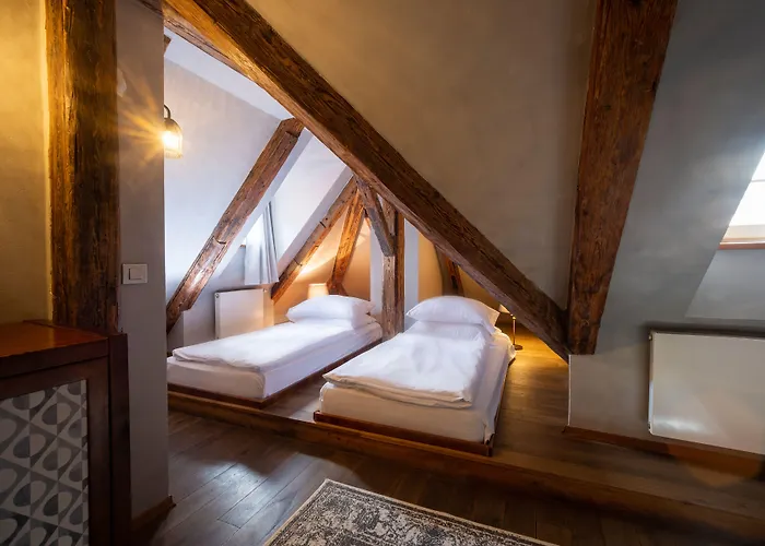 Miss Sophie's Charles Bridge 4*