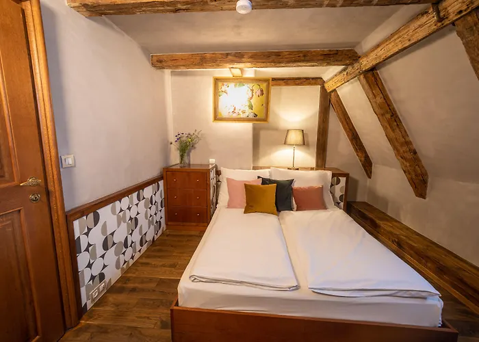 Miss Sophie's Charles Bridge Hotel 4*